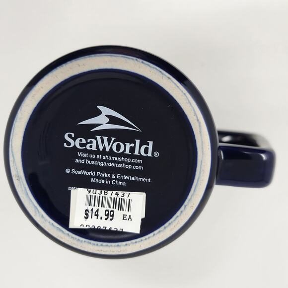 Sea World Etched Penguin Coffee Mug Navy Blue White Accent Logo on Handle NWT - Picture 7 of 8